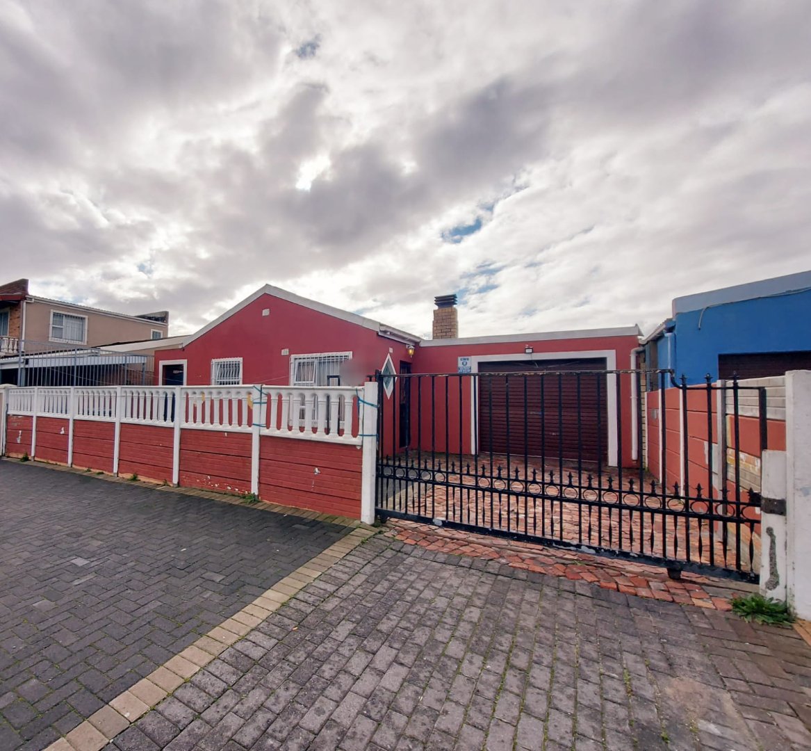 3 Bedroom Property for Sale in Rondevlei Park Western Cape